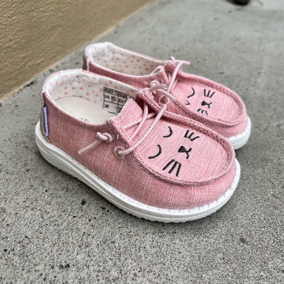 Hey Dude Shoes Girl Pink Kitty Sparkle Hey Dudes Poshmark